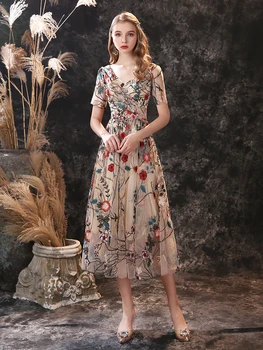 Вечерние платья чайной длины с цветочным рисунком и короткими рукавами, сексуальное платье для выпускного вечера с V-образным вырезом и вышивкой в виде цветка